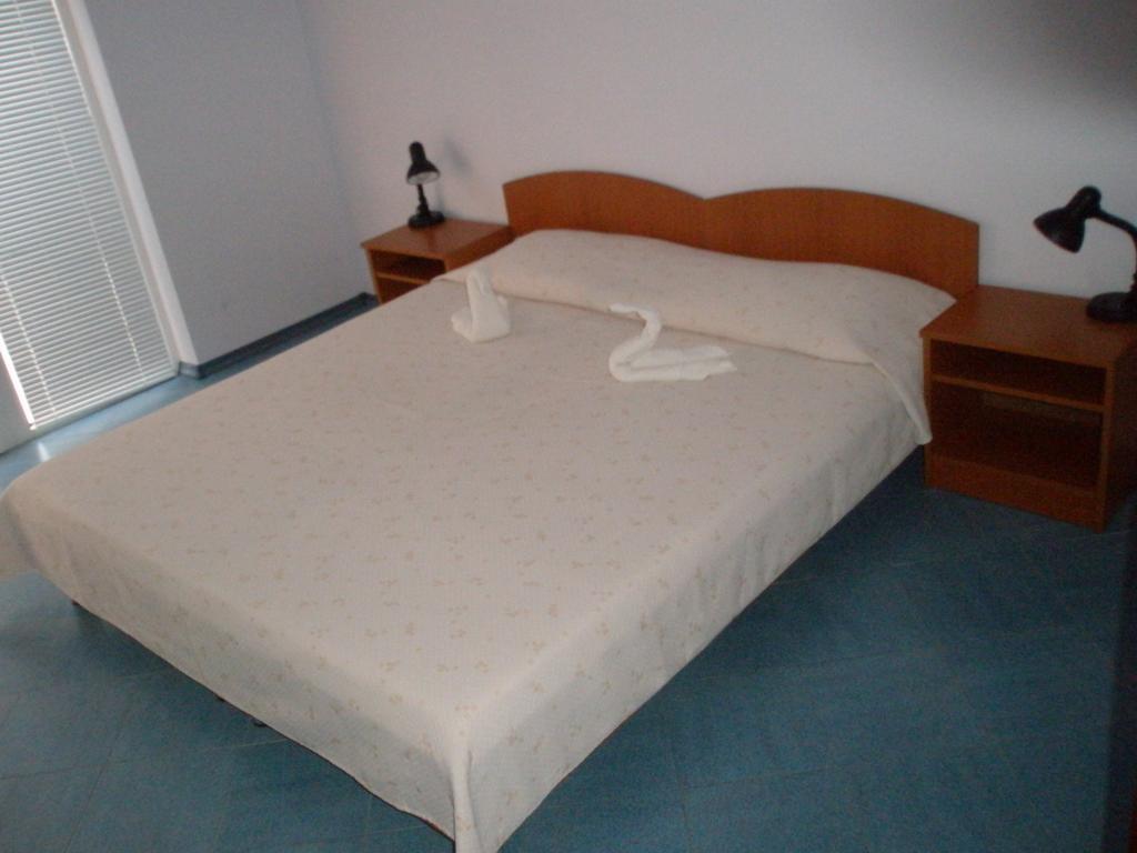 Family Hotel Maritime Ahtopol Habitación foto