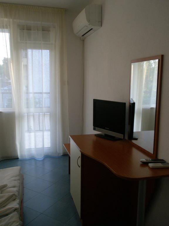 Family Hotel Maritime Ahtopol Habitación foto